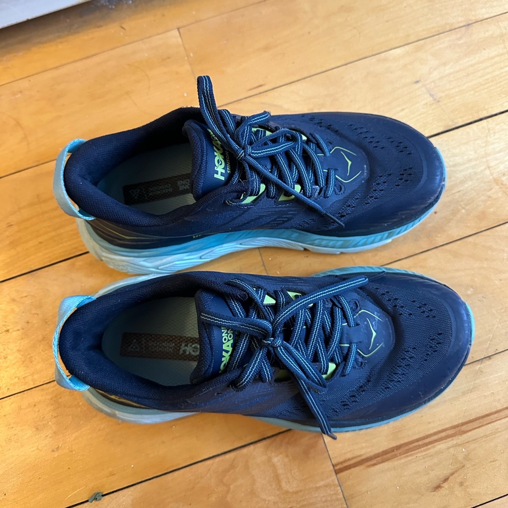 Hoka One One Max Cushion